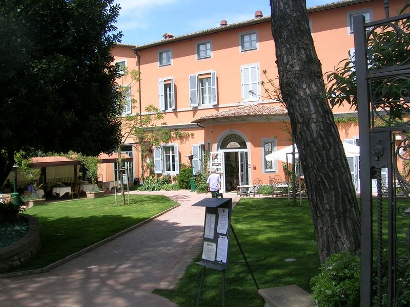009 Hotel Vannucci.jpg